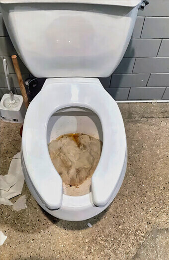 https://blockeddrainsnorthbeach.com.au/uploads/2025/07/blocked-toilet-27776.jpg