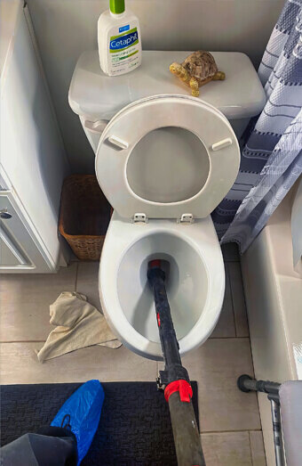 https://blockeddrainsnorthbeach.com.au/uploads/2025/07/blocked-toilet-54169.jpg